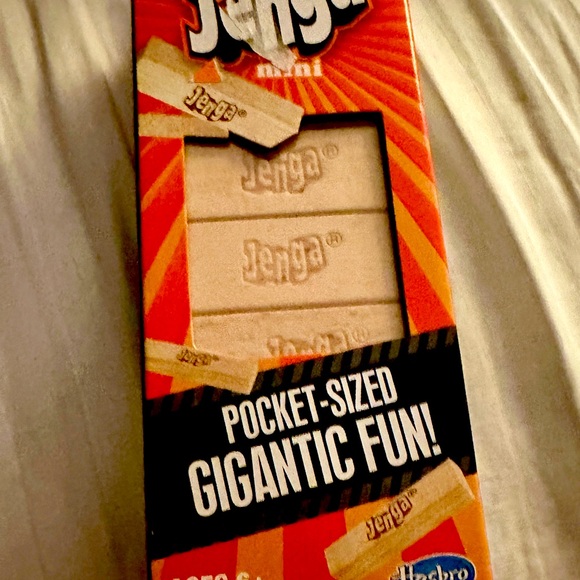 Jenga portable game ages 6+ NWOT - Picture 3 of 12